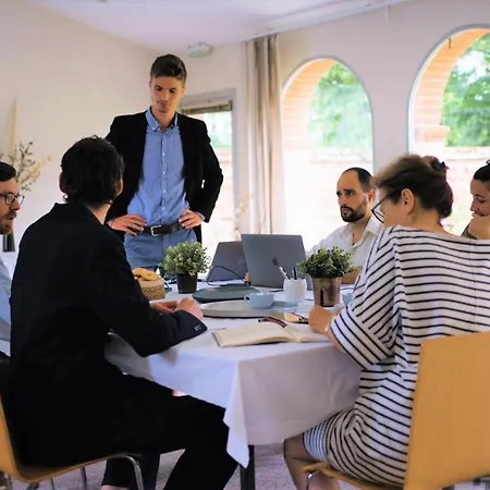 Hotellerie De L'abbaye Du Desert Otel