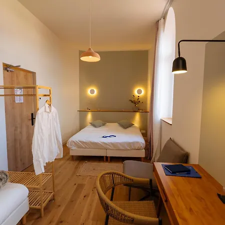 Hotellerie De L'abbaye Du Desert فندق