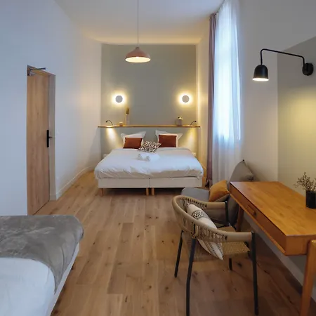 Hotellerie De L'abbaye Du Desert فندق *